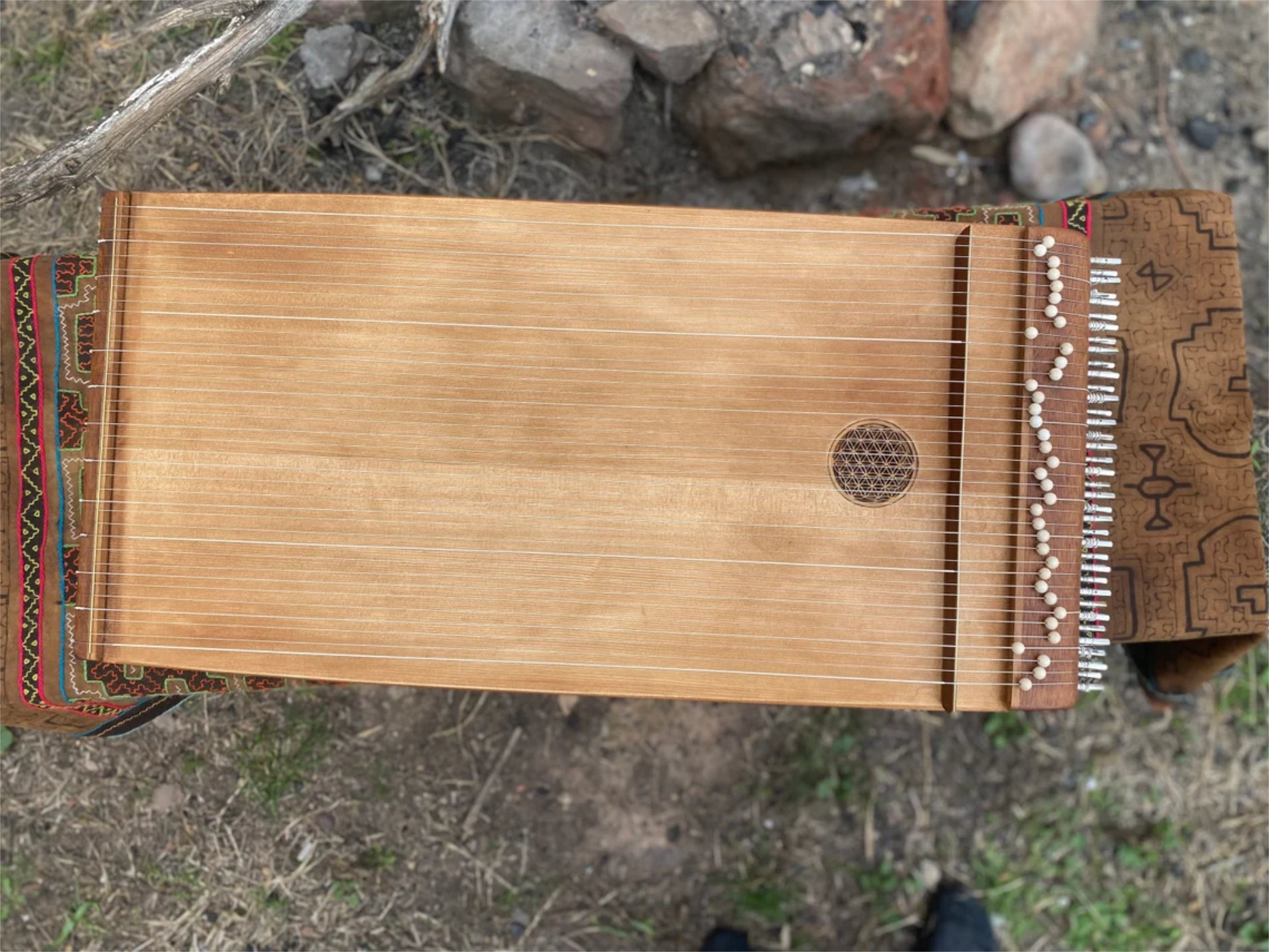 05-Monocorde de corazon-03