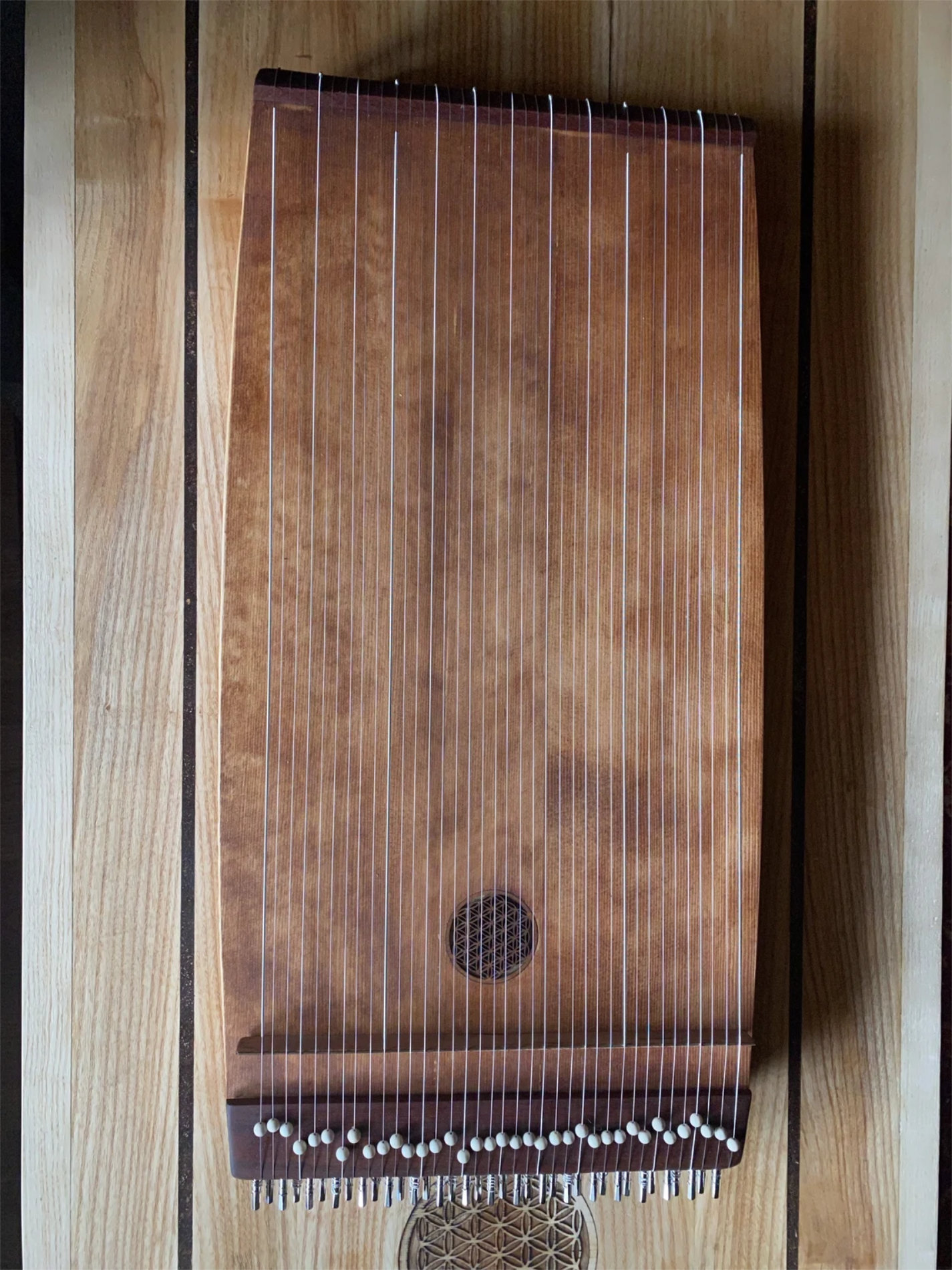 11-Monócordio Val Bavona. Cuerpo de lujo y monocordio de calidad de concierto-04