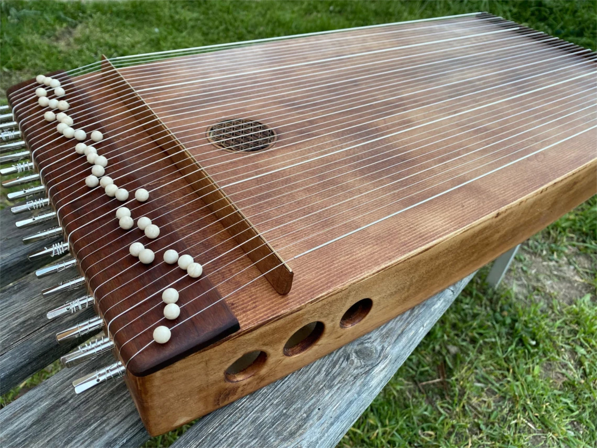 11-Monócordio Val Bavona. Cuerpo de lujo y monocordio de calidad de concierto-09